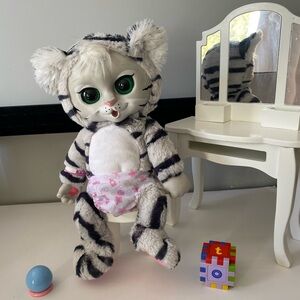 Jakks Pacific Animal Babies White Bengal Tiger Cat Plush Stuffed Nursery Works